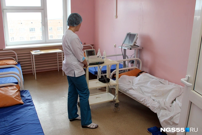 Девушка родила раньше срока, и якобы именно медики допустили гибель ребенка | Источник: Иван Рейзвих / NGS55.RU