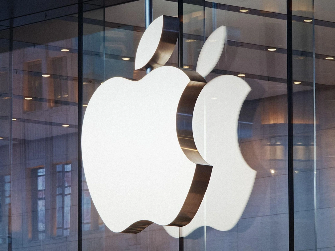 Как будет выглядеть первый складной iPhone | marieclaire.ru