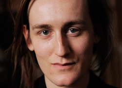 Дизайнер Томас Тейт выиграл LVMH Prize