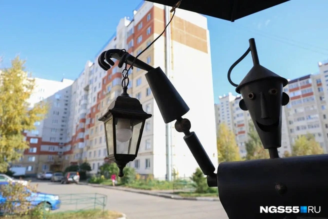 Жители украшают свои дворы | Источник: Евгений Софийчук / NGS55.RU