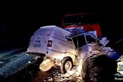 КАМАЗ вылетел на встречку на трассе Тюмень — Ханты-Мансийск