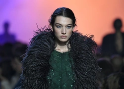 8 нарядов из коллекции Elie Saab FW18-19, которые сгодятся не только для красной дорожки