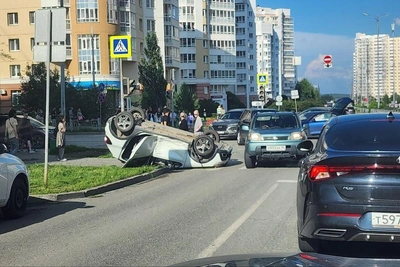 ДТП в Чкаловском районе: Renault перевернулся, пострадала женщина