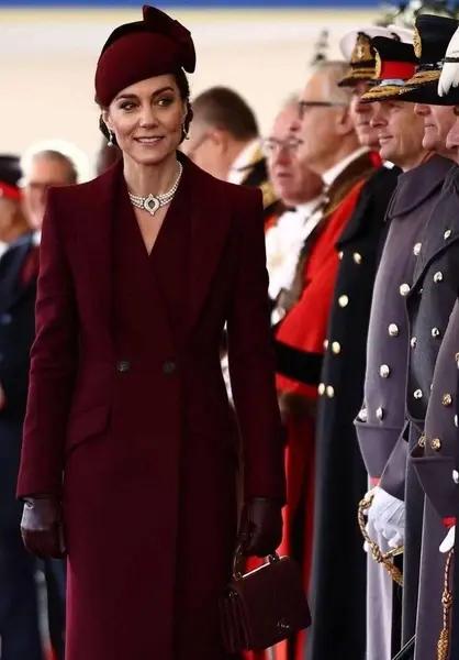 Итоги года: лучшие выходы Кейт Миддлтон в 2024 году