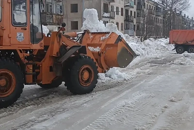 В расчистке Охи задействованы 17 единиц техники