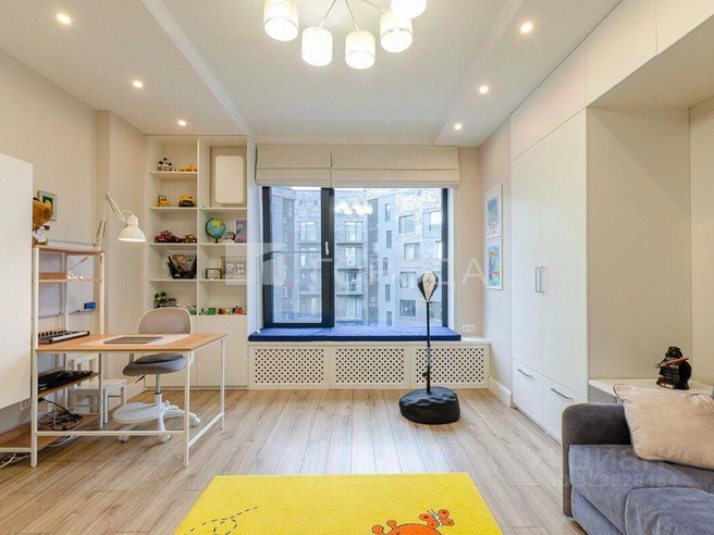 Объект расположен на четвёртом этаже | Источник: Агентство недвижимости «Города Новосибирск» / N1