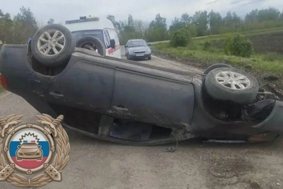 Под Аткарском при опрокидывании Geely погиб 17-летний юноша