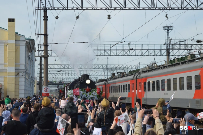 Паровоз гудел и пыхтел на всю округу | Источник: Анастасия Баринова / 56. RU