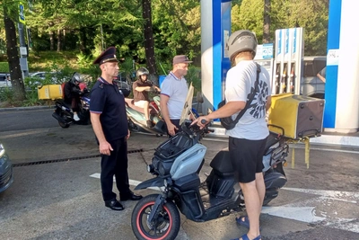 В Сочи пресекают спекуляцию топливом на АЗС
