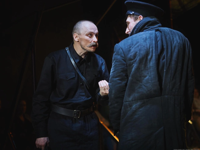 Спектакль «Зулейха открывает глаза» в постановке театра «Старый дом» | Источник: Виктор Дмитриев / NGS.RU