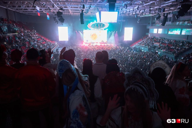 И ничего, что далеко от сцены | Источник: Роман Данилкин / 63.RU