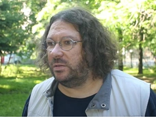 «Папа пожаловался на острые боли в животе, лицо стало желтым»: сын журналиста Максима Кононенко о причине смерти
