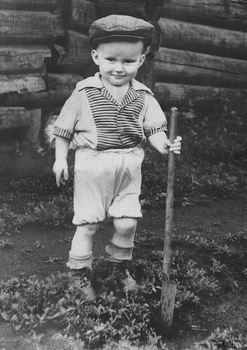 Здесь маленькому Павлу всего полтора года (1957 год) | Источник: личный архив Павла Печенкина