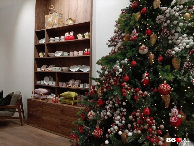 В магазине царит атмосфера вдохновения и красоты | Источник: Мария Гришкина / 86.RU