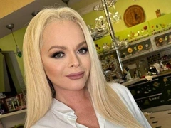 Что стоит за демонстративностью поведения Ларисы Долиной: при чем тут «советский психотип»