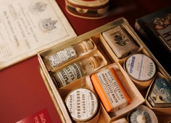 Шлейф прошлого: история духов, которыми пахла целая эпоха