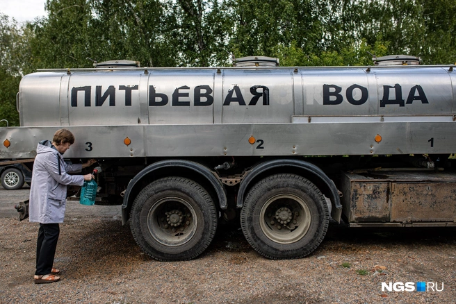 Подвоз воды организован не везде | Источник: Александр Ощепков / NGS.RU