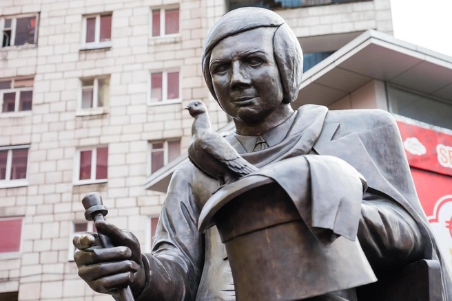 Памятник Владимиру Данилину — до 2025 года он стоял у ресторана | Источник: Danilinmagic.ru