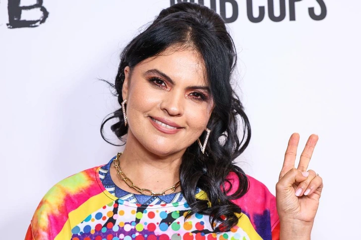 Певица VASSY | www.starhit.ru