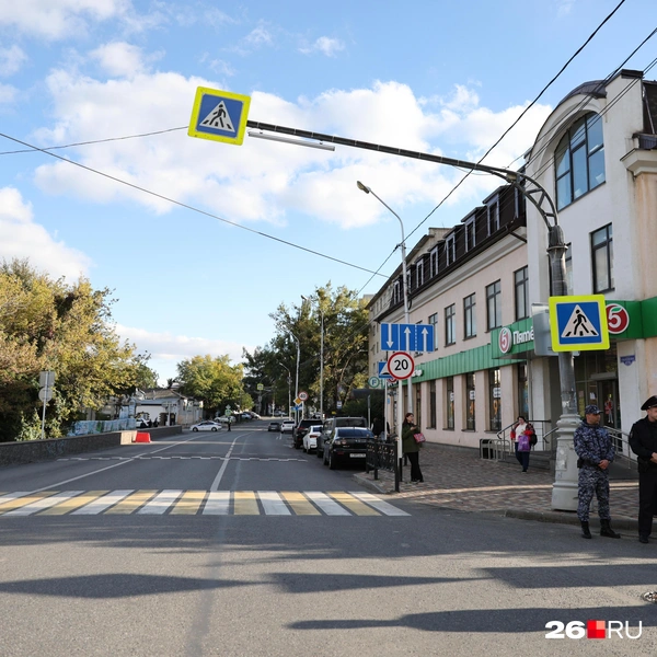 На время крестного хода было ограничено движение транспорта | Источник: Иван Высочинский / 26.RU