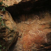 Безымянная могила удивила археологов: попробуйте угадать, что нашли в теле погибшей женщины?