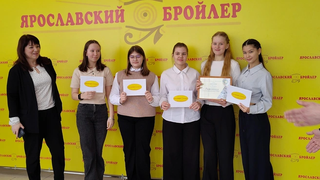 Призом для победителей стали путевки в Санкт-Петербург | Источник: «Ярославский бройлер»