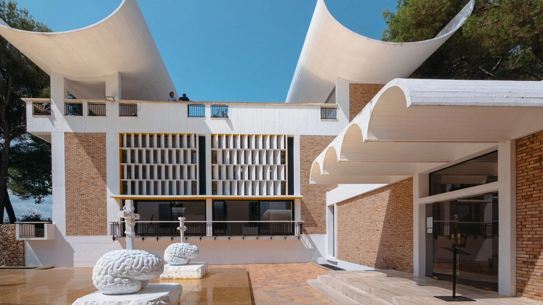 Музей современного искусства Maeght Foundation в Сен-Поль-де-Ванс | mcmaison.ru