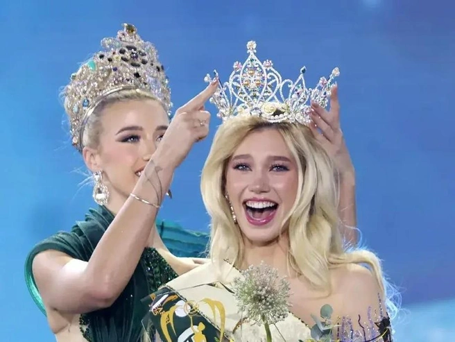 Это вторая победа чешской конкурсантки за всю историю проведения конкурса. | Источник: nataliepuskin / Instagram (экстремистская организация, деятельность запрещена на территории РФ)