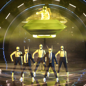 «Евровидение-2022»: самые безумные наряды участников первого полуфинала