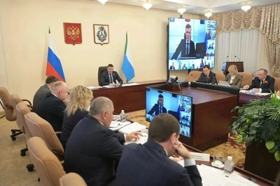 Дмитрий Демешин: при застройке нужны школы и поликлиники