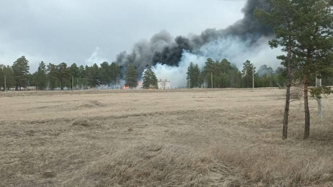 Военные склады горят в Большой Туре