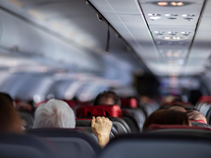 Берите только эти: какие места в самолете считаются самыми безопасными
