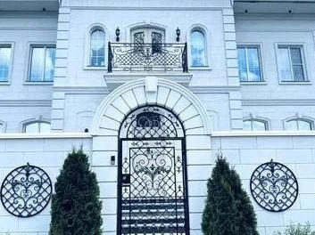 Площадь особняка превышает 500 кв. м | Источник: avito.ru