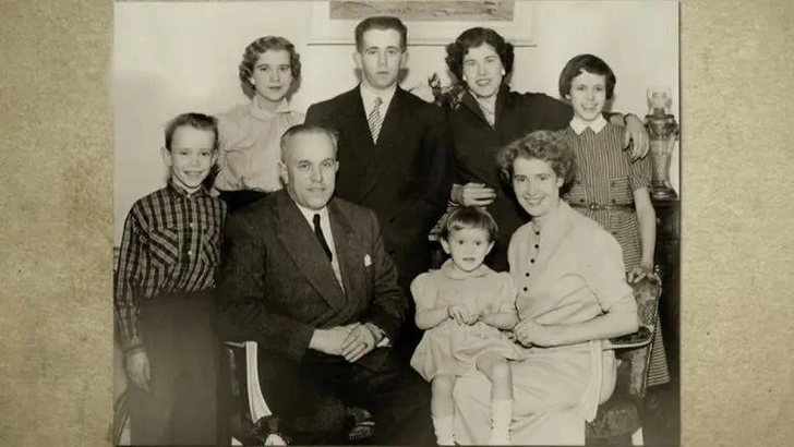 Семейство Макрон в середине 1950-х гг. | Источник: Le Mal Pensant