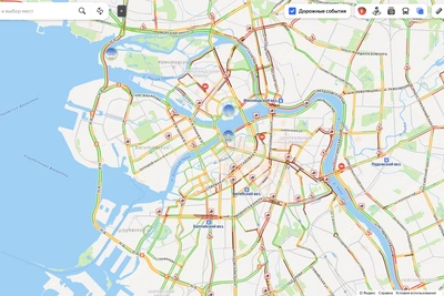 В Петербурге сохраняются 8-балльные пробки