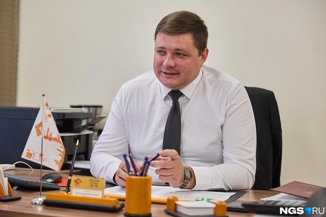 У Александра Шульги мама — доктор педагогических наук, а бабушка — педиатр с шестидесятилетним стажем. Он использует их опыт в управлении школой | Источник: Александр Ощепков / NGS.RU