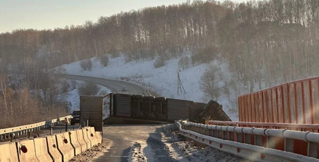 Авария произошла вечером 17 октября | Источник: Читатель НГС