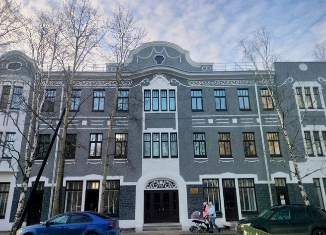 Вход на распродажу&nbsp;— в правой части здания | Источник: администрация Архангельска