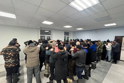 Облава на мигрантов в Екатеринбурге: общежитие кишит тараканами