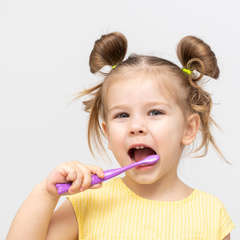 Как лечат зубы маленьким детям и с какого возраста делают наркоз: объясняет стоматолог