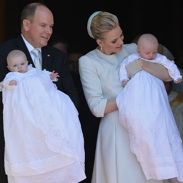 Князь и княгиня Монако с детьми