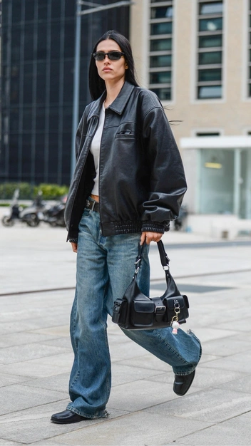 Амелия Грей носит самую модную кожаную куртку на осень — о такой мечтают девушки по всему миру | marieclaire.ru