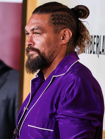 Джейсон Момоа