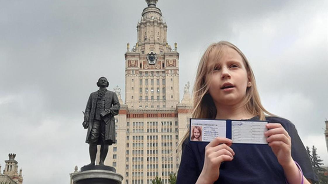 Алиса Теплякова, получившая диплом психолога, записала видео для хейтеров&nbsp;&mdash; ее не узнать!