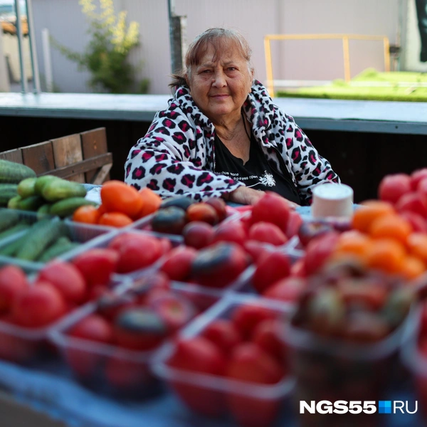 Помидоры можно выбрать на любой вкус и цвет — желтые, красные, бардовые | Источник: Евгений Софийчук / NGS55.RU