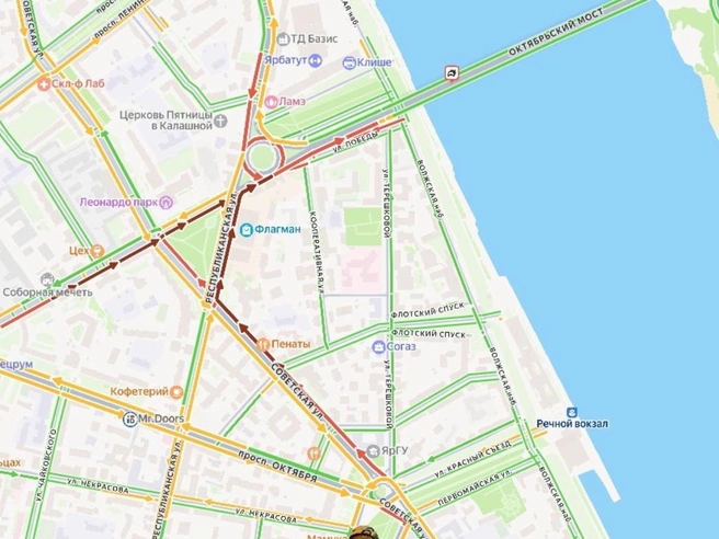 Подъезды со всех сторон перекрыты | Источник: «Яндекс.Карты»