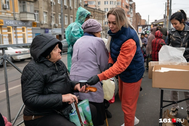 Горячий чай помогает согреться в холодное время года | Источник: Евгений Вдовин / 161.RU