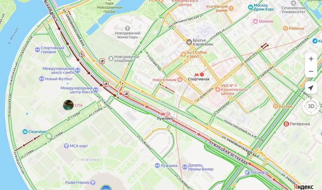 Движение в Новолужнецком проезде затруднено | Источник: Яндекс Карты