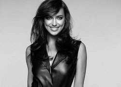 Ирина Шейк стала новой посланницей L'Oreal