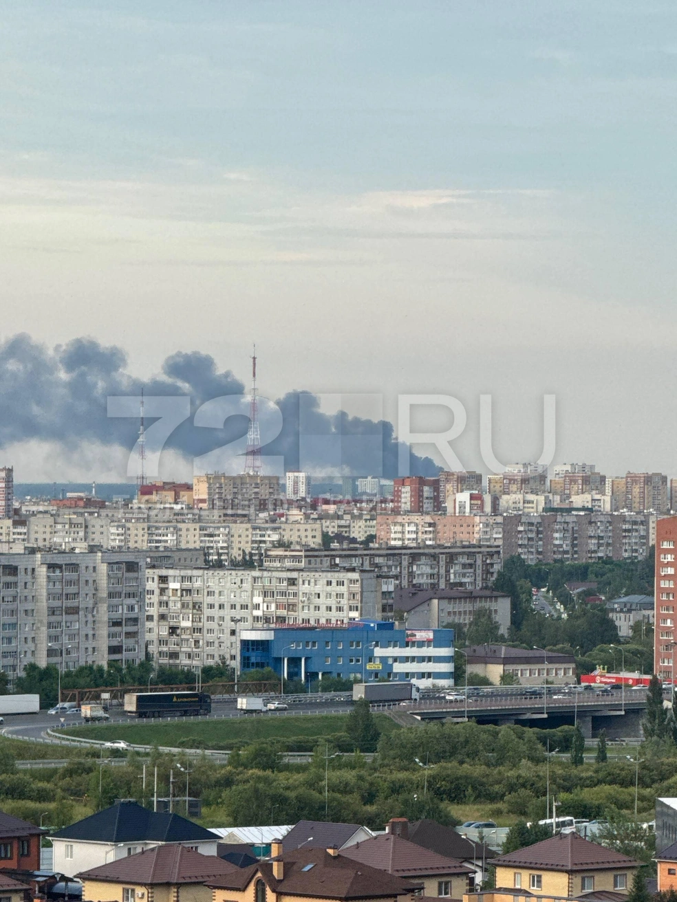 Так его видно с Восточного микрорайона  | Источник: читатель 72.RU 